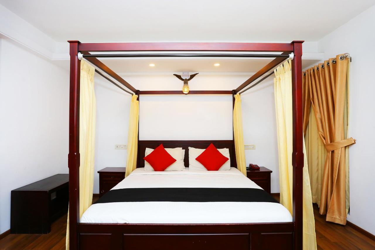 Capital O 37763 Bright Heritage Kochi Extérieur photo