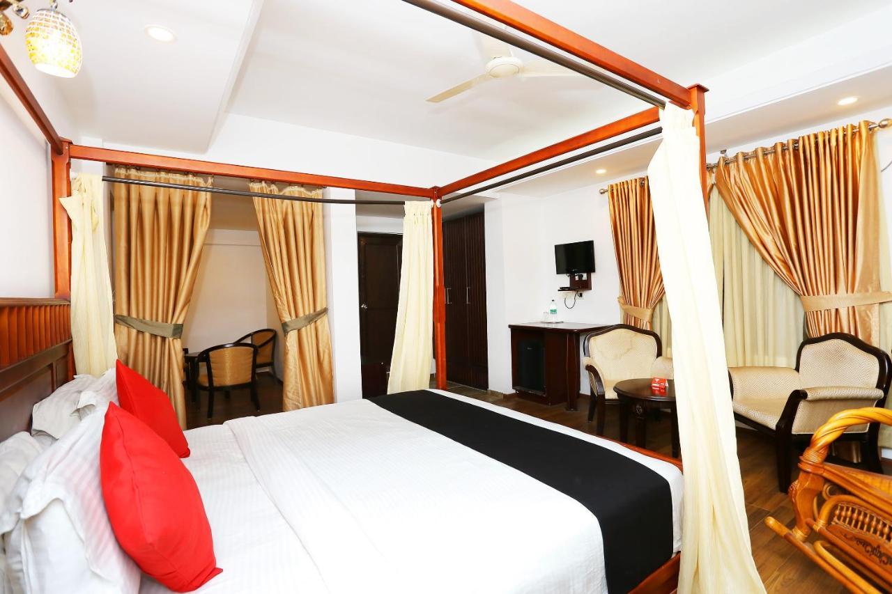 Capital O 37763 Bright Heritage Kochi Extérieur photo
