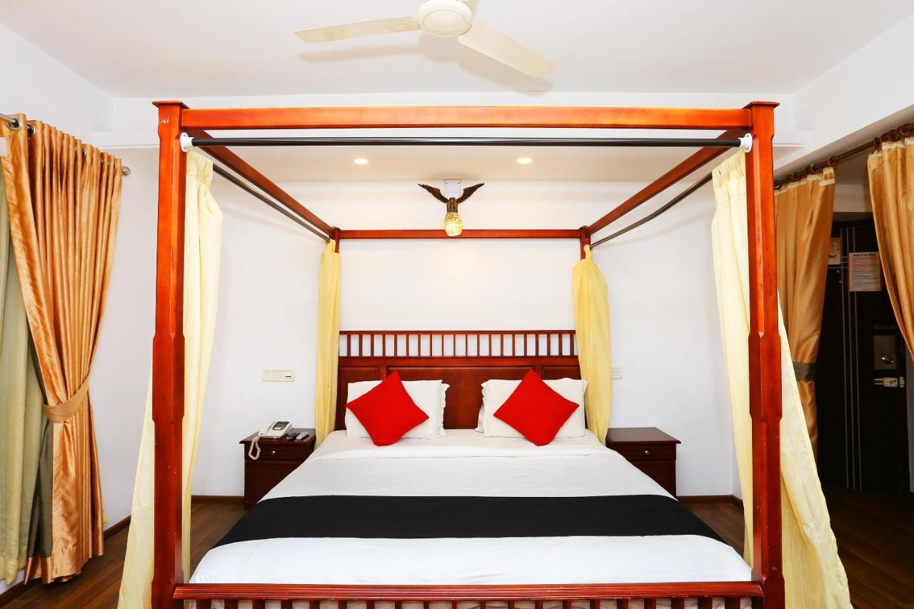 Capital O 37763 Bright Heritage Kochi Extérieur photo